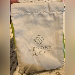 Kendra Scott Cream Jewelry dust bag